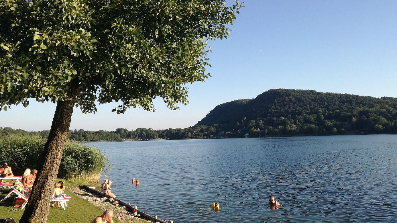 Lago di Monate — acqua cristallina